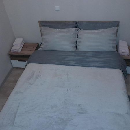Gray Apartament 2 Pristina Exteriör bild